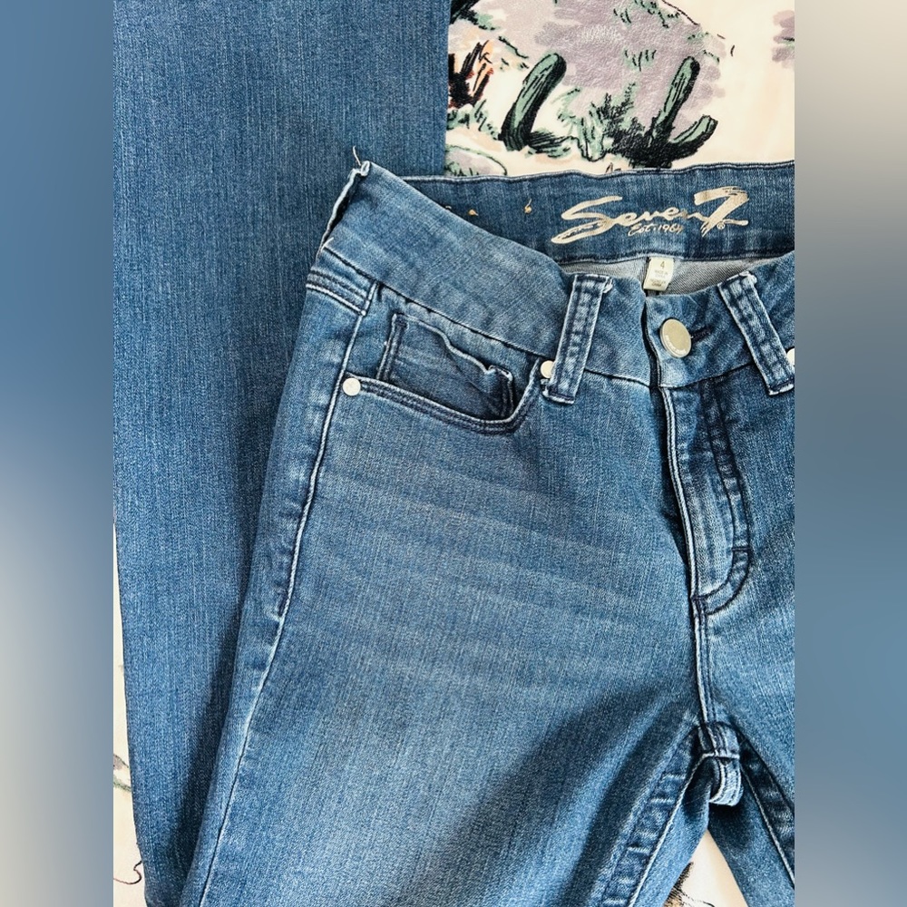 🩶New Blue Bootcut Jeans 🩶 - Picture 2 of 7